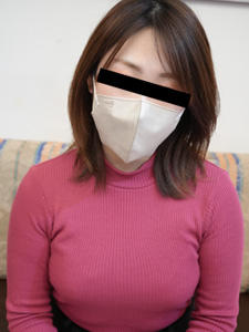 即使摘下面具也能与可爱的女人中出性爱！角田纪子封面图